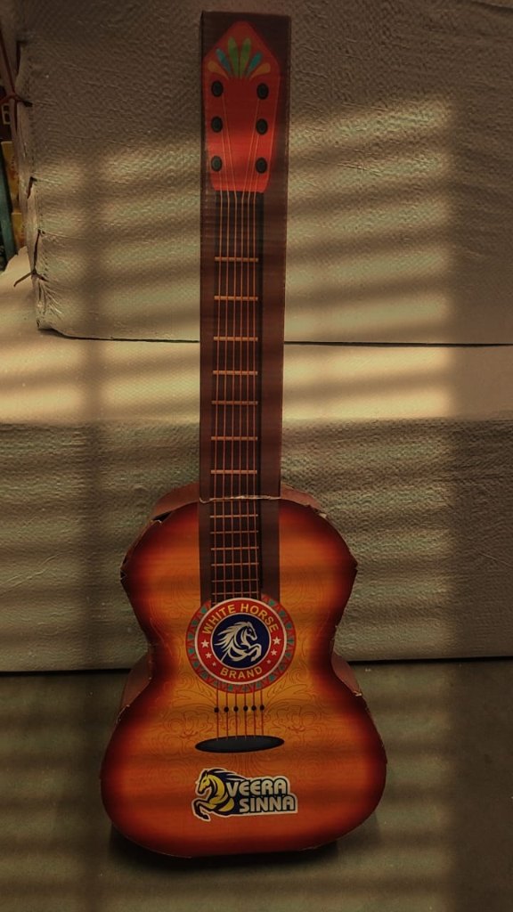 GUITAR WATER
                                            SHOWER (1 Pcs)